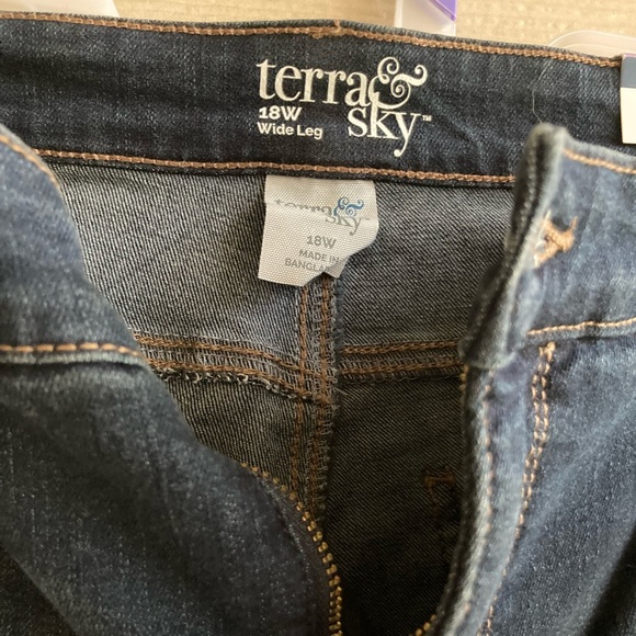 NWT Terra & Sky's wide-leg retro stylish Jeans - 18W - Picture 3 of 5